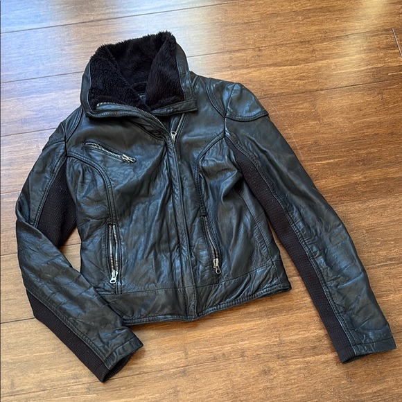 Aqua Black 100% Leather Jacket with Zipper Details, s - Picture 1 of 3